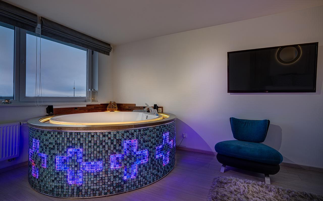 June Street Spa Apartments VNO Dış mekan fotoğraf
