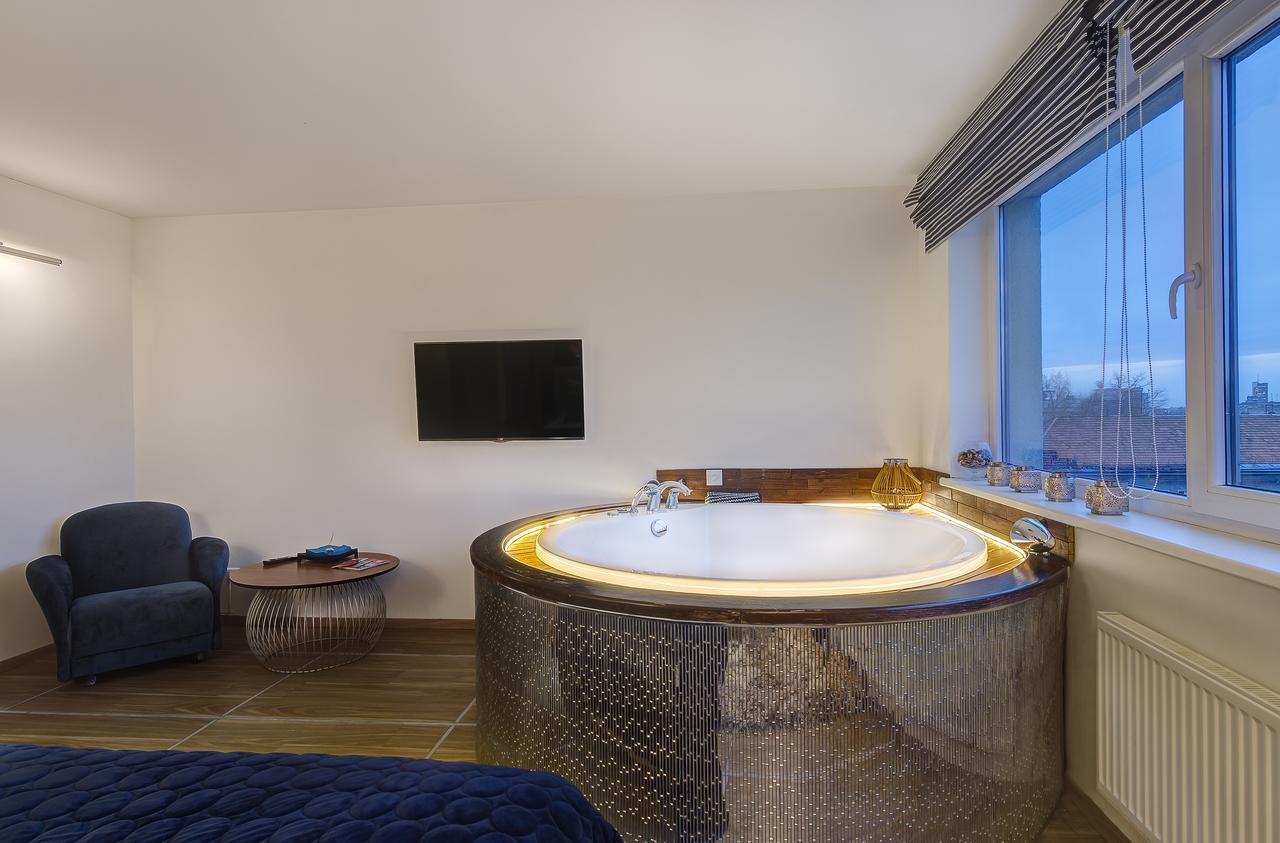 June Street Spa Apartments VNO Dış mekan fotoğraf