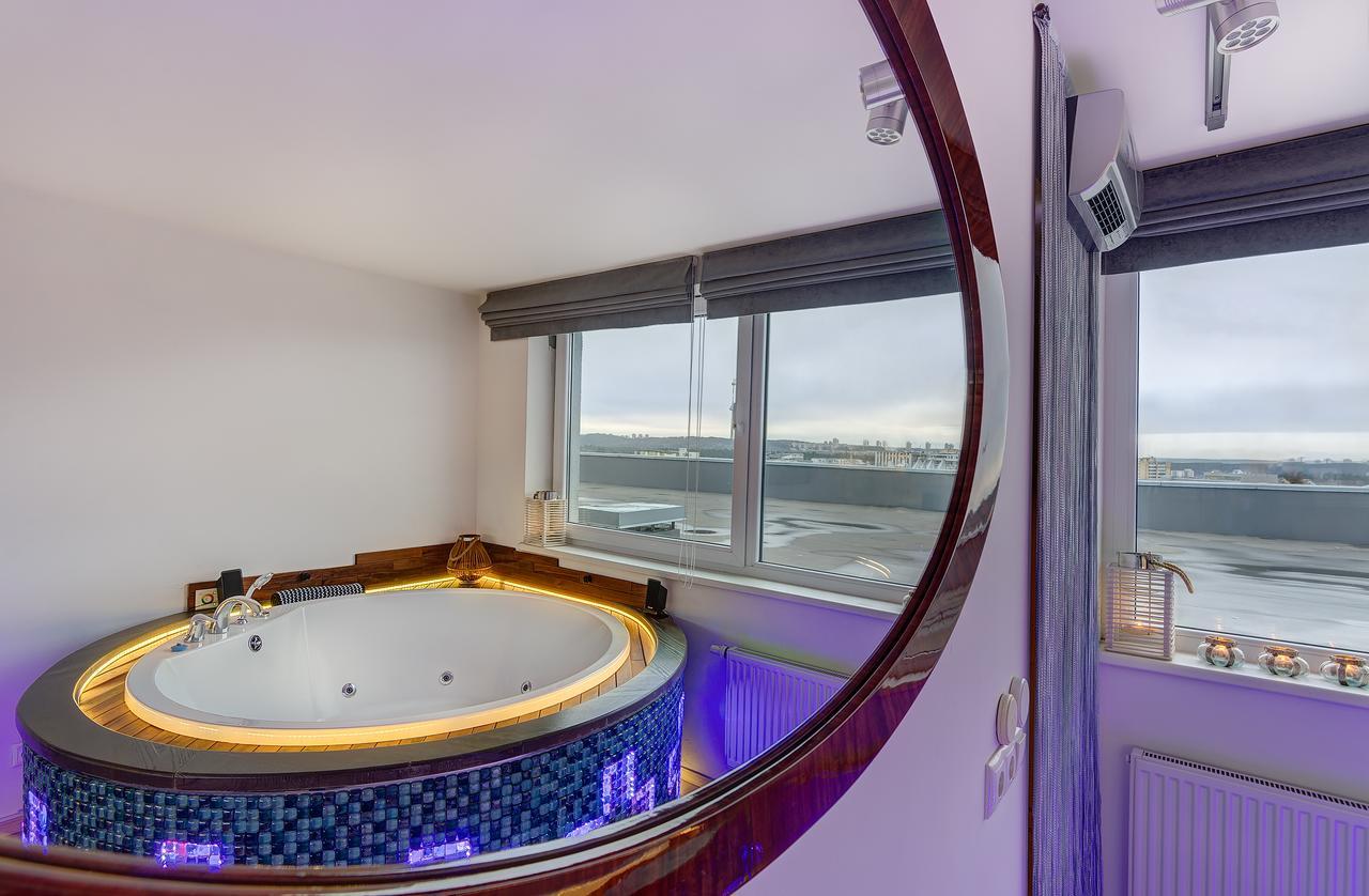 June Street Spa Apartments VNO Dış mekan fotoğraf